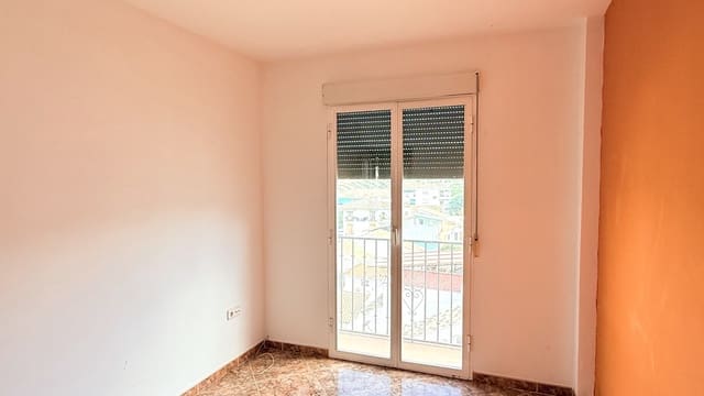 3 makuuhuone Omakotitalo myytävänä paikassa Montefrío - 85 000 € (Ref: 10008001)