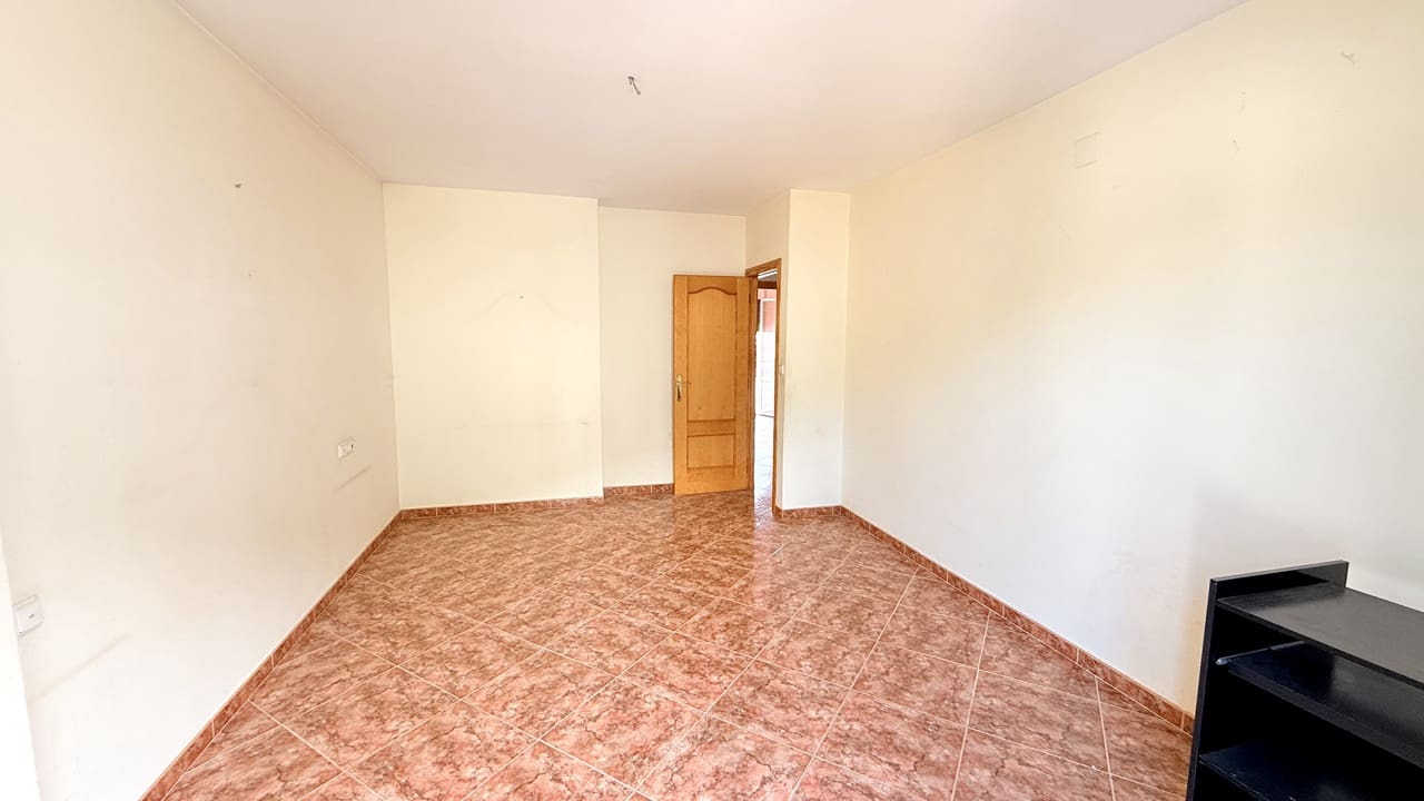 3 makuuhuone Omakotitalo myytävänä paikassa Montefrio - 85 000 € (Ref: 10008001)