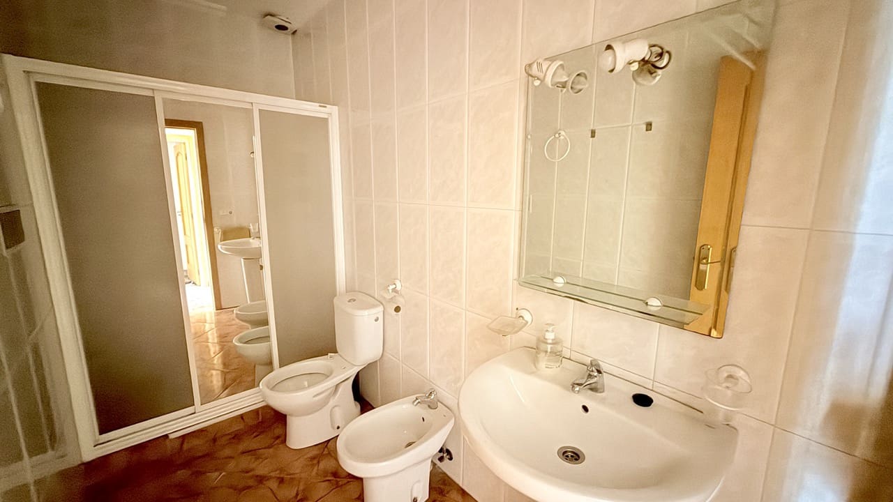 3 makuuhuone Omakotitalo myytävänä paikassa Montefrio - 85 000 € (Ref: 10008001)