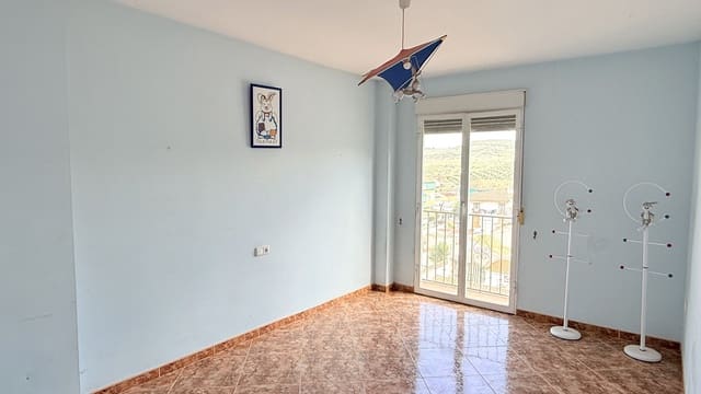 3 makuuhuone Omakotitalo myytävänä paikassa Montefrío - 85 000 € (Ref: 10008001)