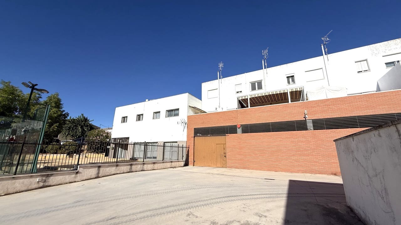 3 sovrum Hus till salu i Moclin med garage - 99 000 € (Ref: 10038962)