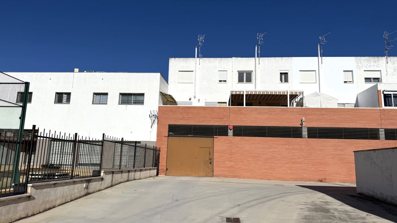 3 sovrum Hus till salu i Moclin med garage - 99 000 € (Ref: 10038962)