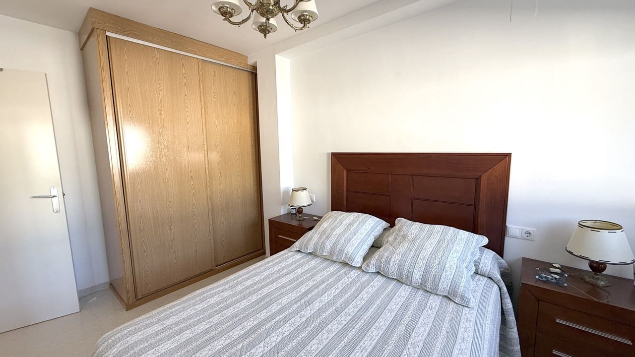 3 sovrum Hus till salu i Moclin med garage - 99 000 € (Ref: 10038962)