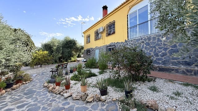 4 Zimmer Villa zu verkaufen in Las Gabias mit Pool Garage - 415.000 € (Ref: 10048429)