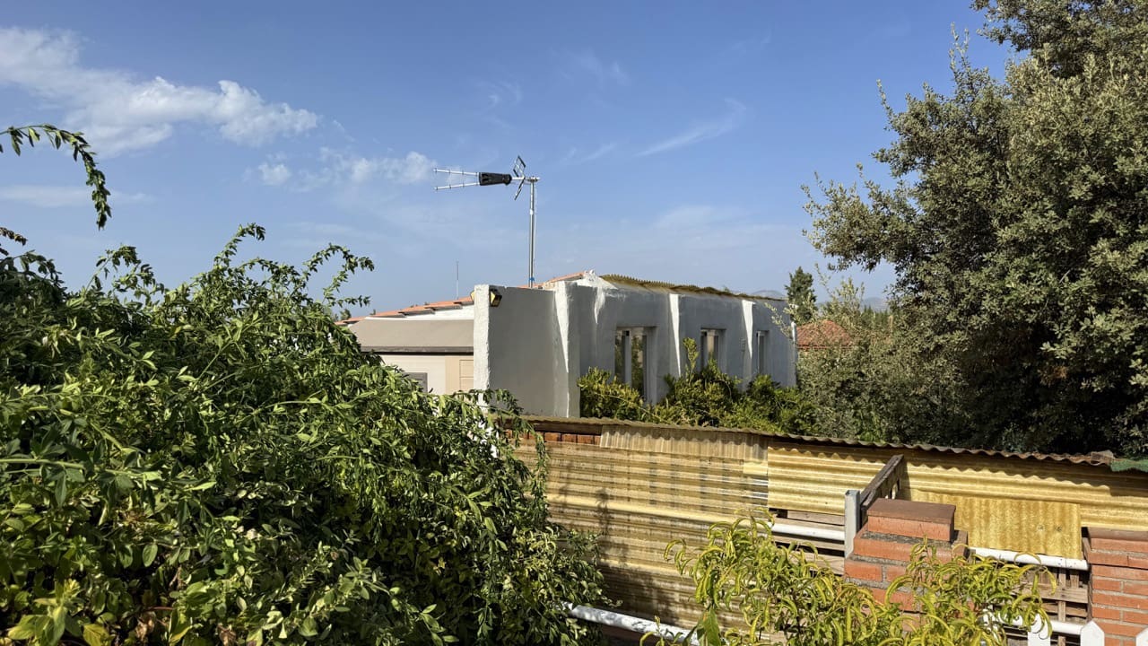 4 Zimmer Villa zu verkaufen in Las Gabias mit Pool Garage - 415.000 € (Ref: 10048429)