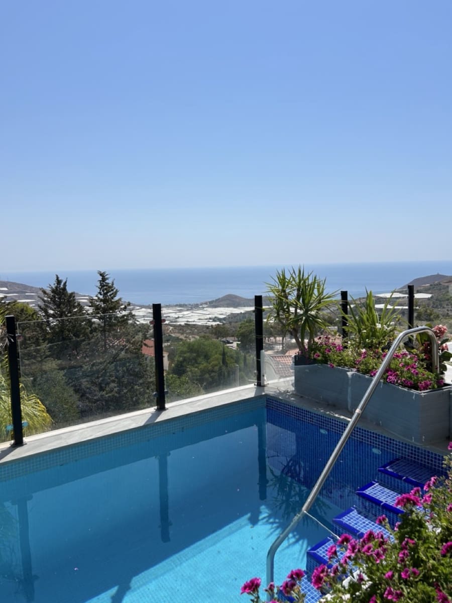 4 bedroom Villa for sale in Gualchos with pool garage - € 420,000 (Ref: 10104296)