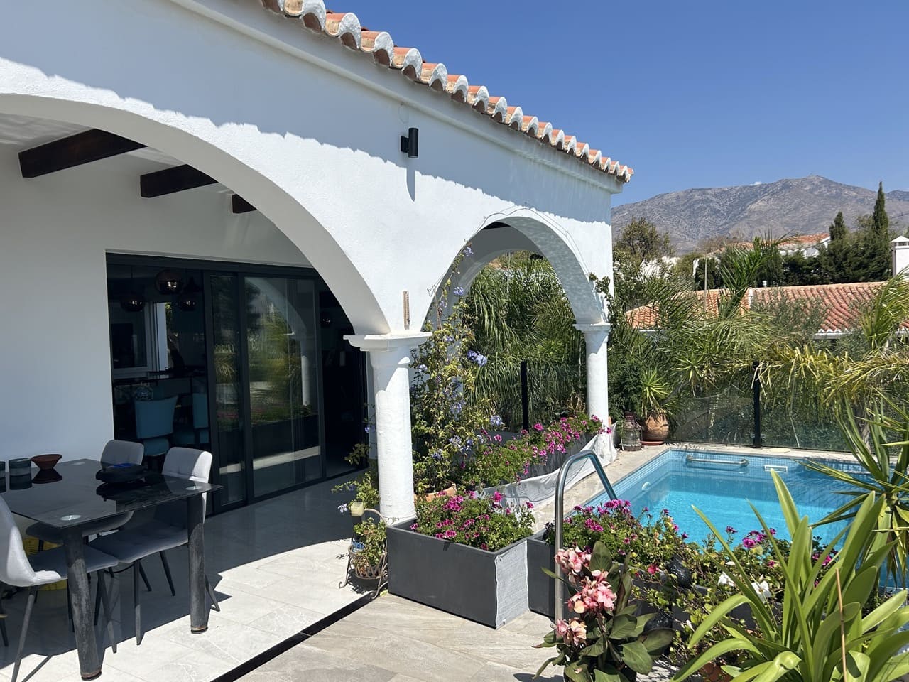 4 bedroom Villa for sale in Gualchos with pool garage - € 420,000 (Ref: 10104296)