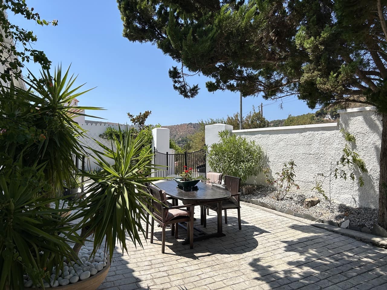 4 bedroom Villa for sale in Gualchos with pool garage - € 420,000 (Ref: 10104296)