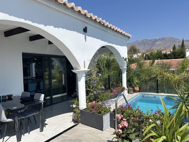 4 bedroom Villa for sale in Gualchos with pool garage - € 420,000 (Ref: 10104296)