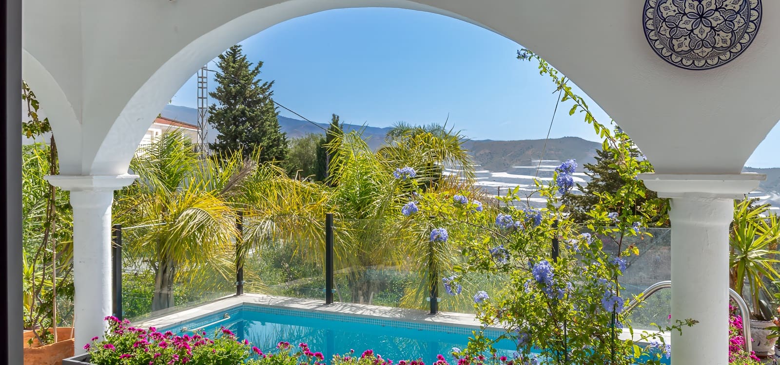 4 bedroom Villa for sale in Gualchos with pool garage - € 420,000 (Ref: 10104296)