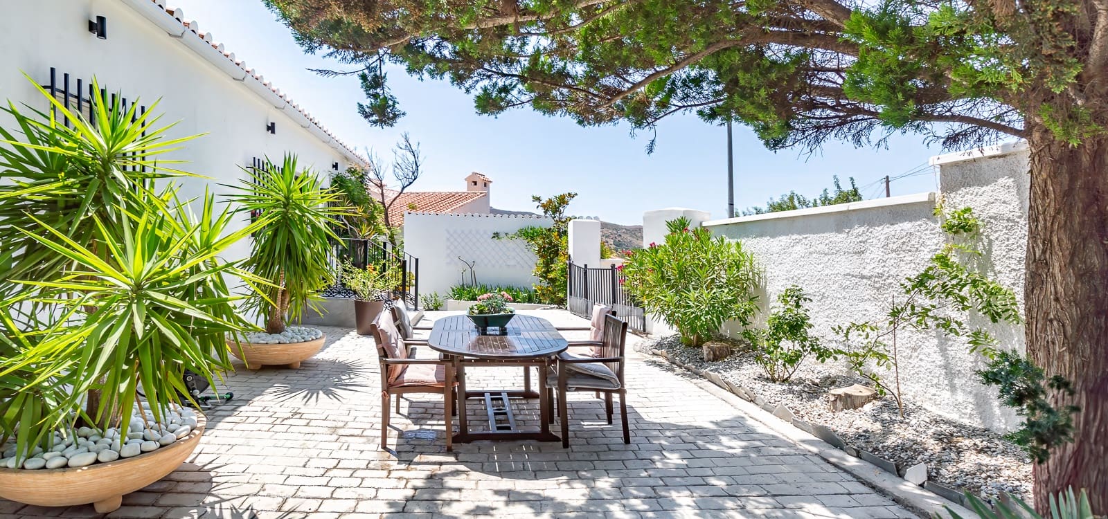 4 bedroom Villa for sale in Gualchos with pool garage - € 420,000 (Ref: 10104296)