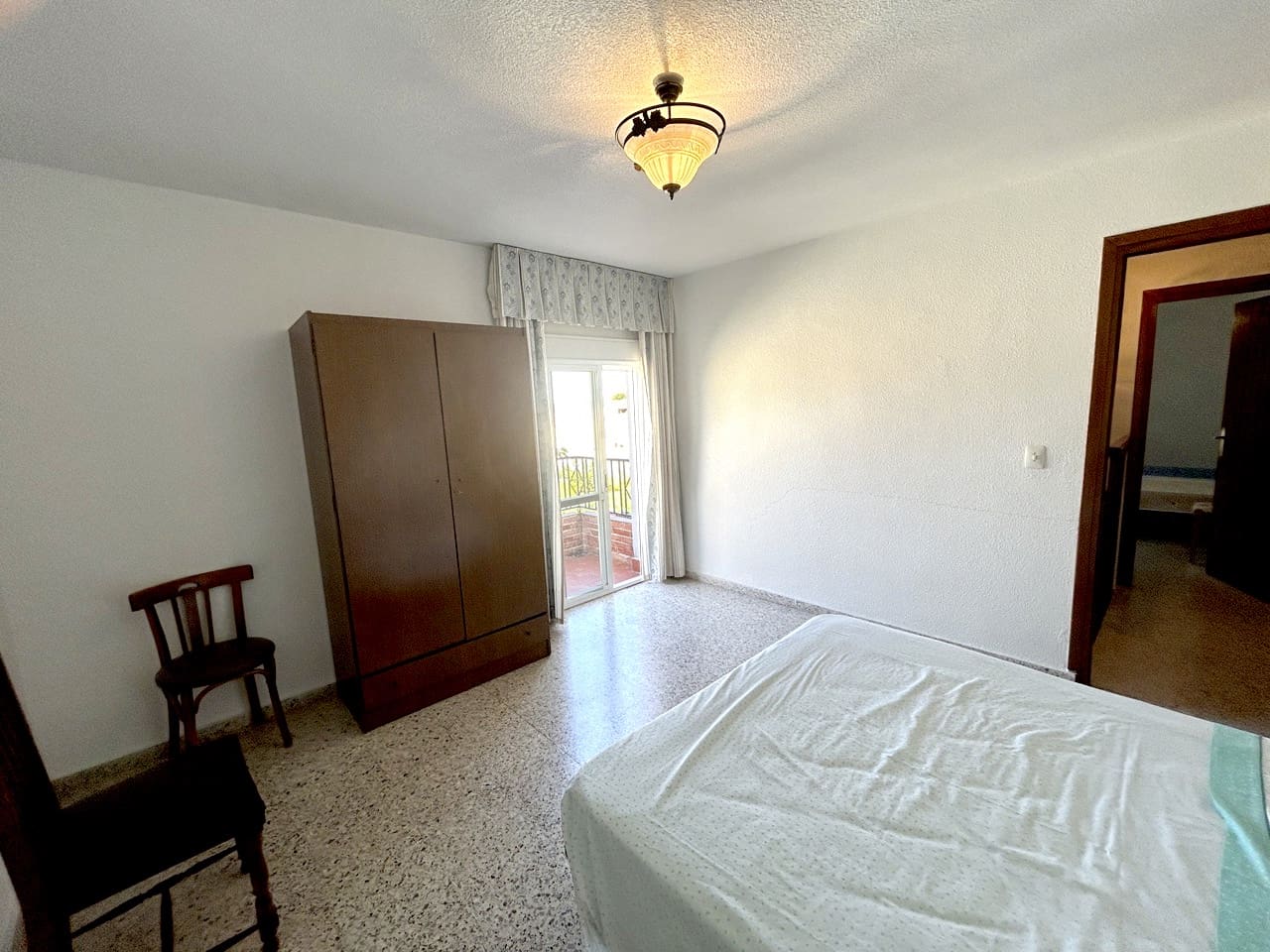 5 soveværelse Byhus til salg i Moclin med garage - € 125.000 (Ref: 8260842)