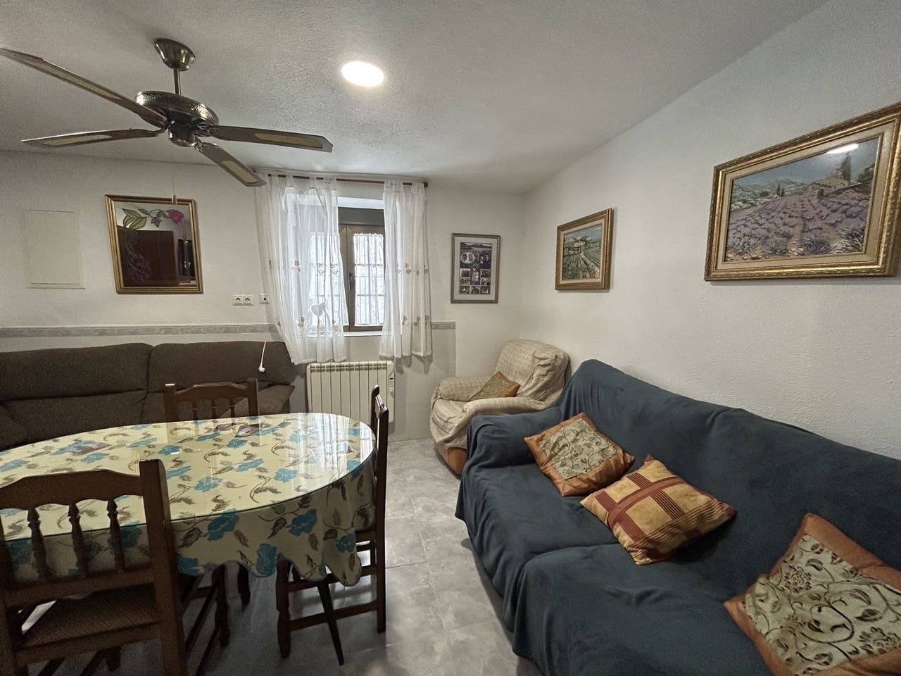 5 soveværelse Byhus til salg i Moclin med garage - € 125.000 (Ref: 8260842)