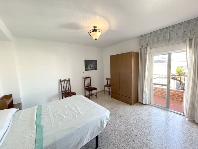 5 soveværelse Byhus til salg i Moclín med garage - € 125.000 (Ref: 8260842)