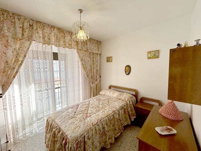 5 soveværelse Byhus til salg i Moclín med garage - € 125.000 (Ref: 8260842)