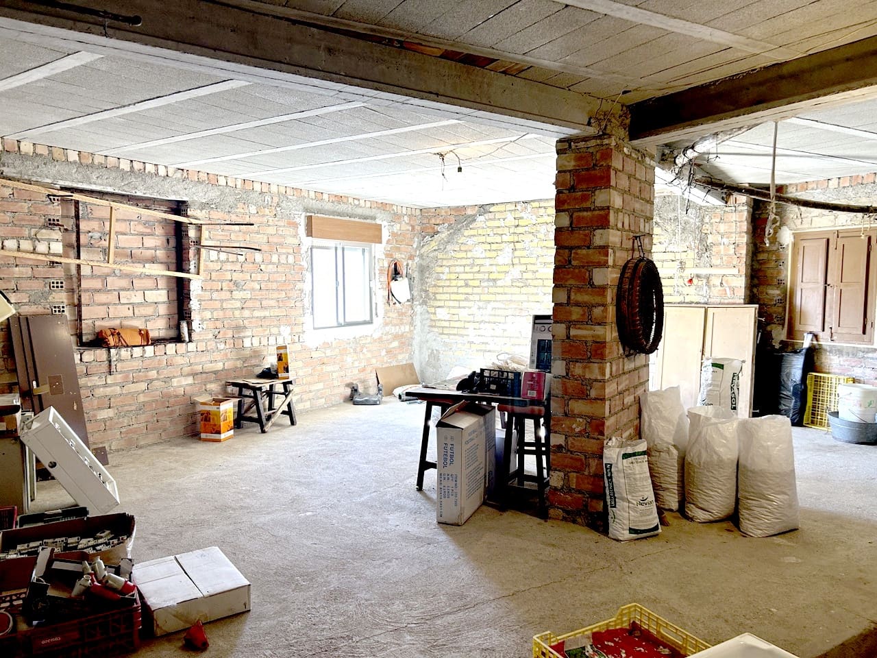 5 soveværelse Byhus til salg i Moclin med garage - € 125.000 (Ref: 8260842)