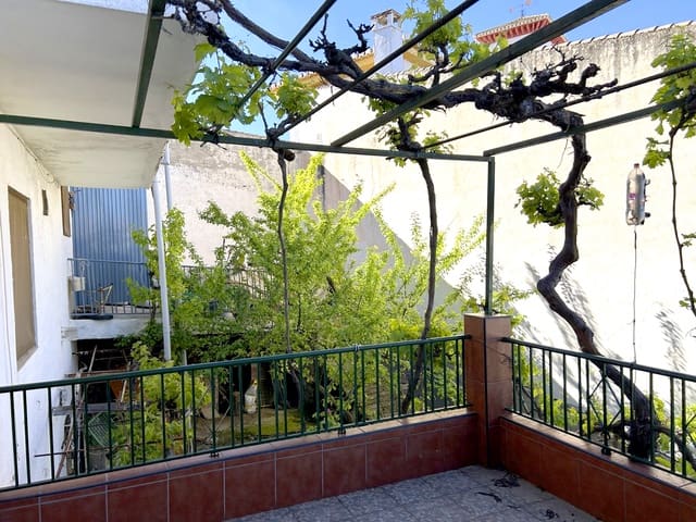 5 soveværelse Byhus til salg i Moclín med garage - € 125.000 (Ref: 8260842)