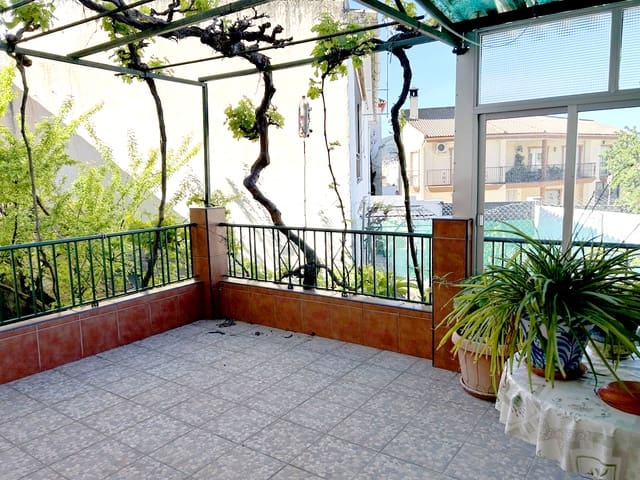 5 soveværelse Byhus til salg i Moclín med garage - € 125.000 (Ref: 8260842)