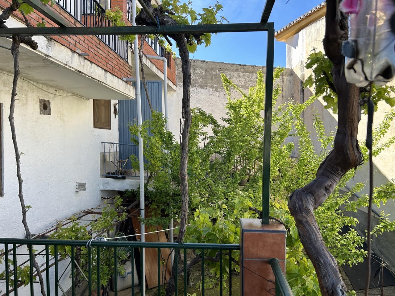 5 soveværelse Byhus til salg i Moclin med garage - € 125.000 (Ref: 8260842)