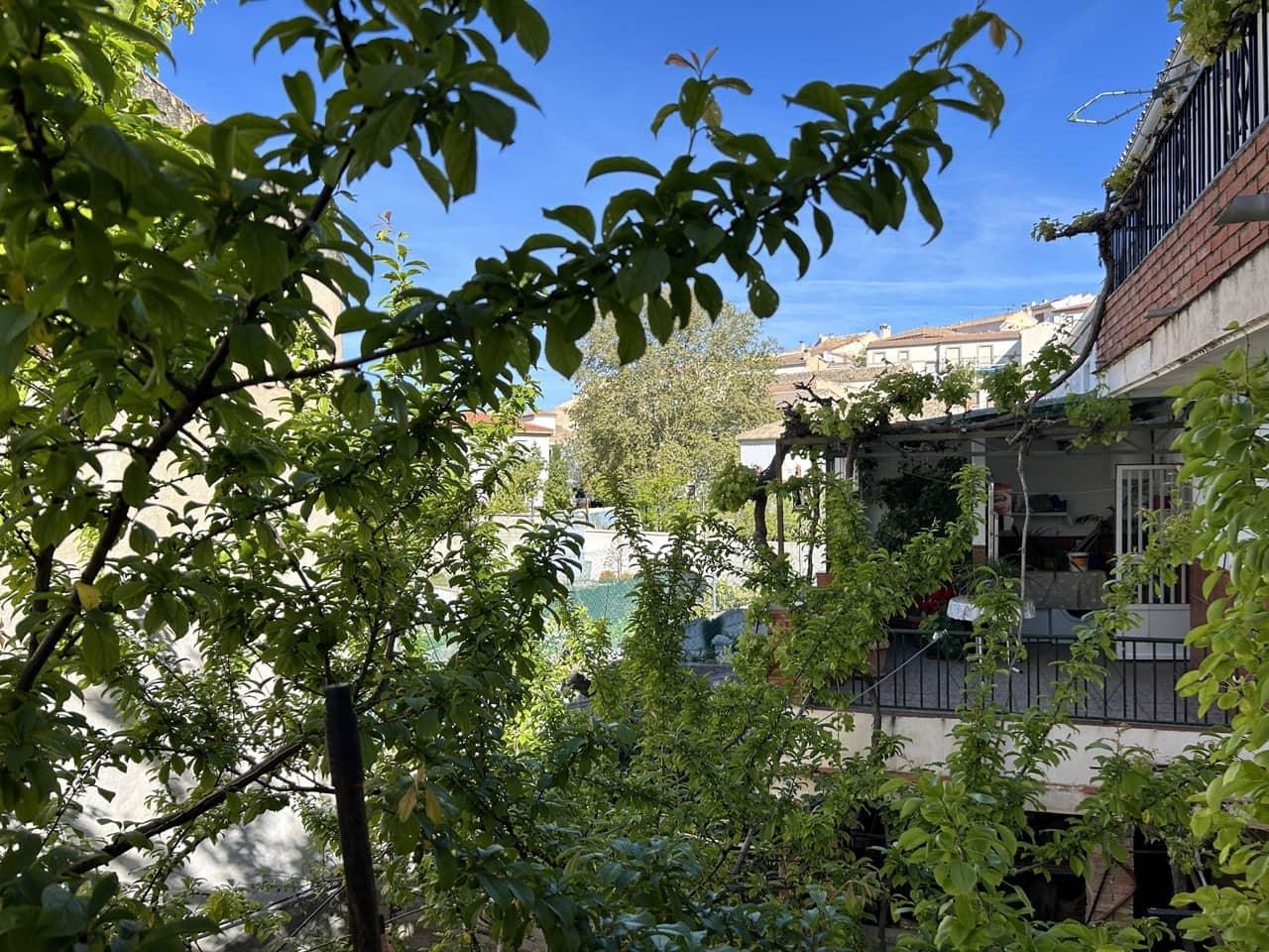 5 soveværelse Byhus til salg i Moclin med garage - € 125.000 (Ref: 8260842)