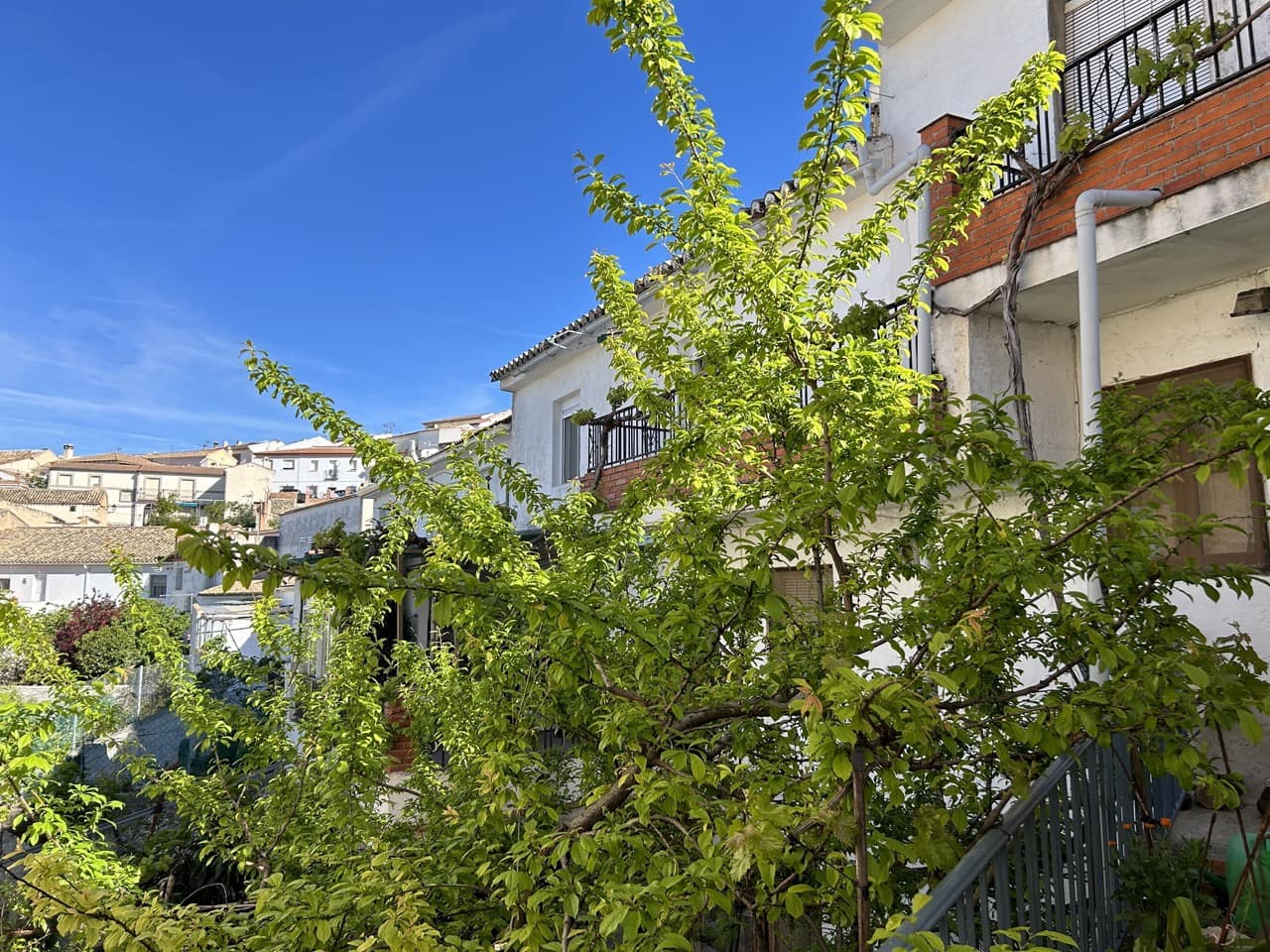 5 soveværelse Byhus til salg i Moclin med garage - € 125.000 (Ref: 8260842)