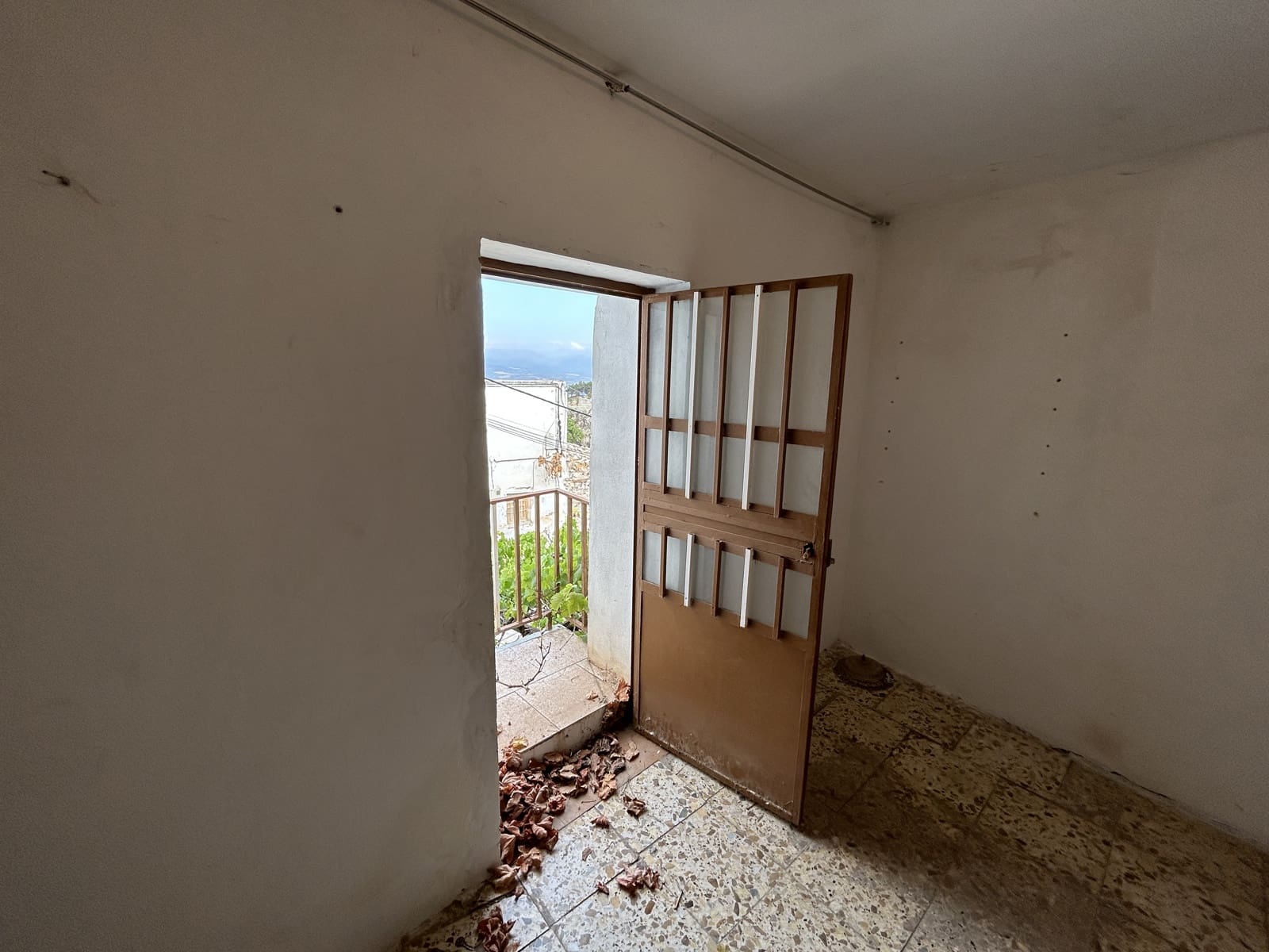 3 soveværelse Byhus til salg i Moclin - € 54.000 (Ref: 8267331)