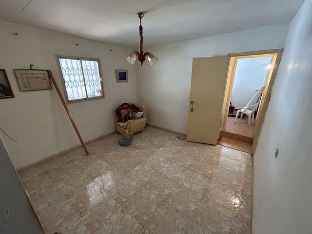 6 soveværelse Byhus til salg i Olivares, Moclín - € 63.000 (Ref: 8426565)