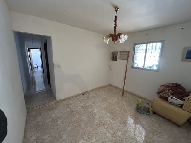 6 soveværelse Byhus til salg i Olivares, Moclín - € 63.000 (Ref: 8426565)