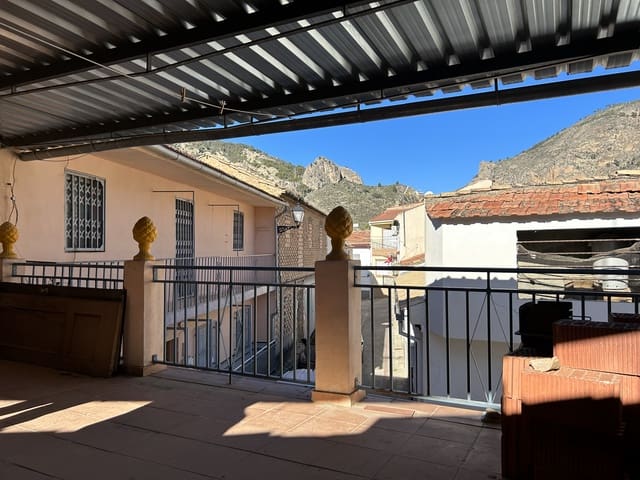 6 soveværelse Byhus til salg i Olivares, Moclín - € 63.000 (Ref: 8426565)