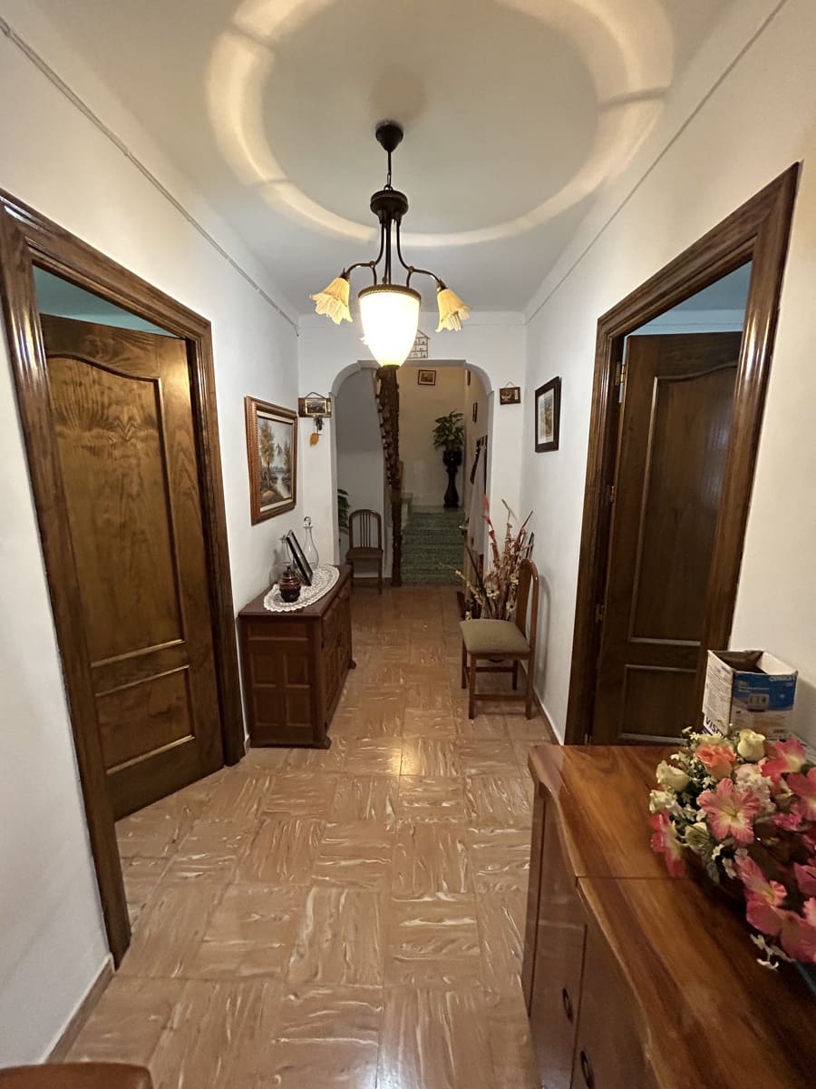 4 soveværelse Byhus til salg i Illora med garage - € 110.000 (Ref: 8446110)