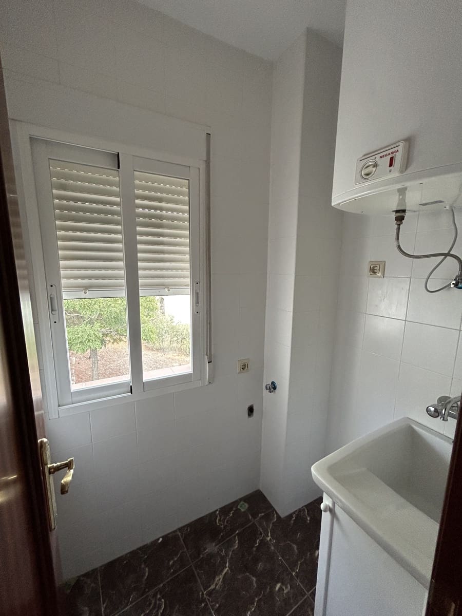 4 soveværelse Byhus til salg i Illora med garage - € 110.000 (Ref: 8446110)