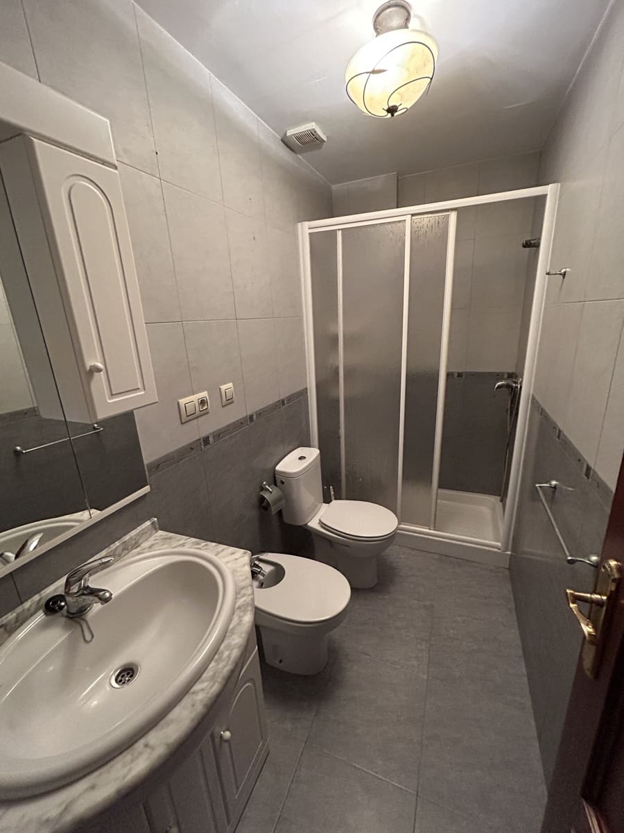 4 soveværelse Byhus til salg i Illora med garage - € 110.000 (Ref: 8446110)