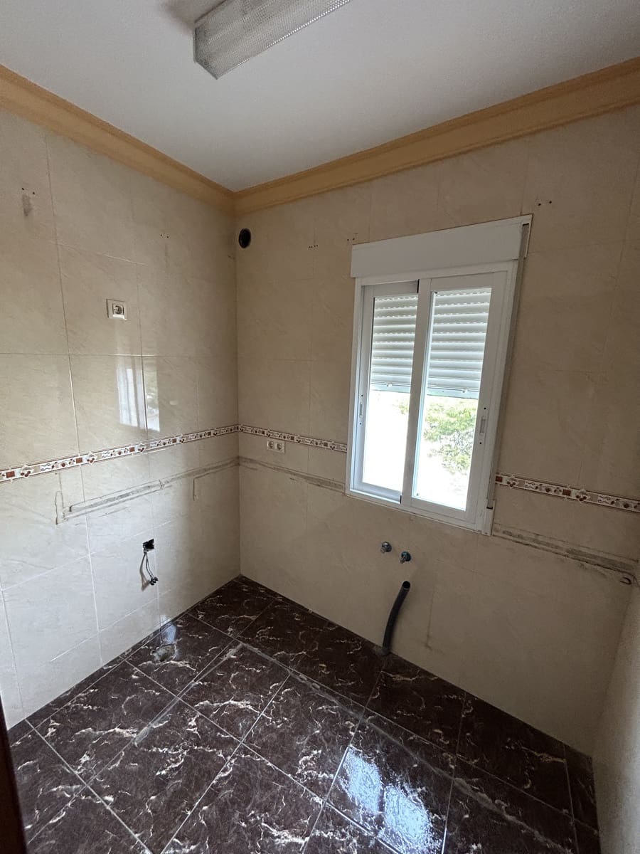 4 soveværelse Byhus til salg i Illora med garage - € 110.000 (Ref: 8446110)