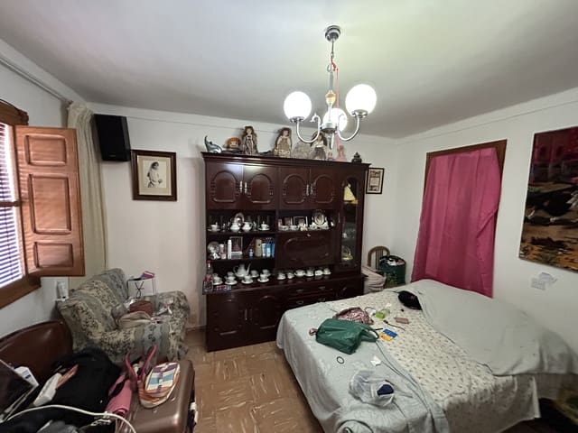 4 soveværelse Byhus til salg i Illora med garage - € 110.000 (Ref: 8446110)