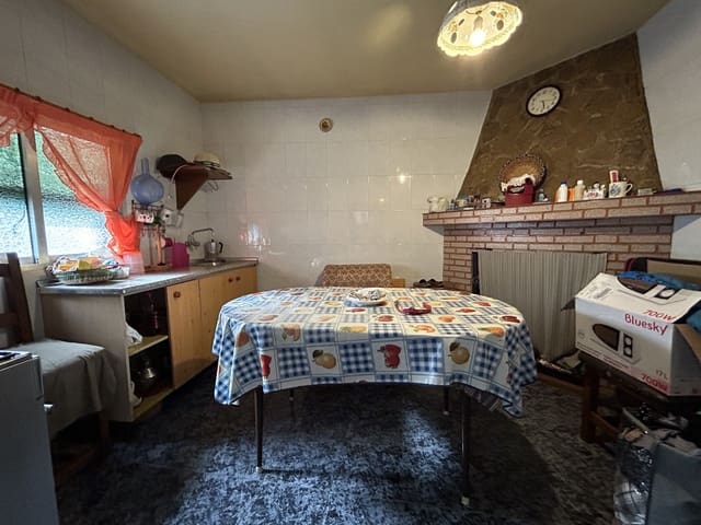 4 soveværelse Byhus til salg i Illora med garage - € 110.000 (Ref: 8446110)