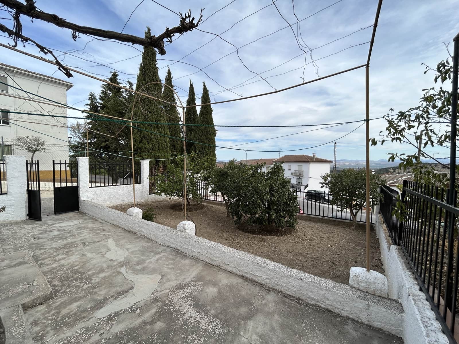 4 soveværelse Byhus til salg i Illora med garage - € 110.000 (Ref: 8446110)