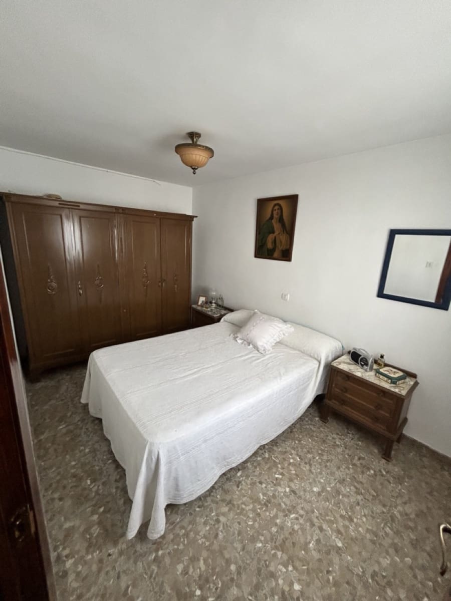 3 soveværelse Byhus til salg i Moclin - € 79.000 (Ref: 8471233)