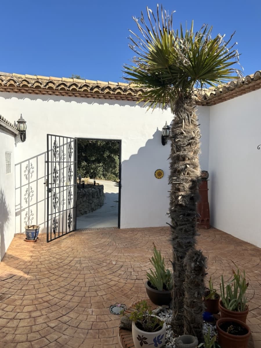 3 soverom Villa til salgs i Alcala la Real med svømmebasseng garasje - € 315 000 (Ref: 8481364)