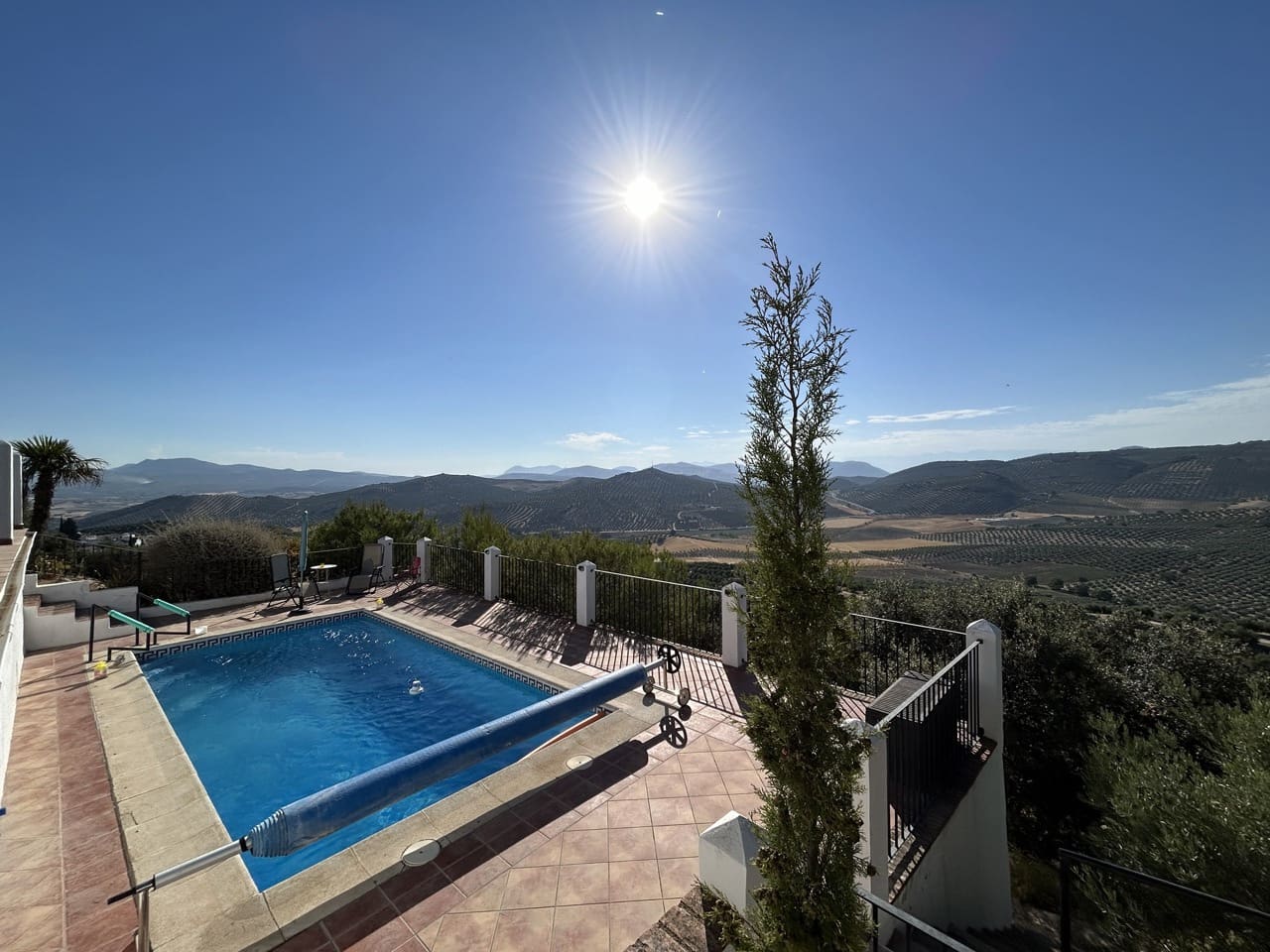 3 soverom Villa til salgs i Alcala la Real med svømmebasseng garasje - € 315 000 (Ref: 8481364)