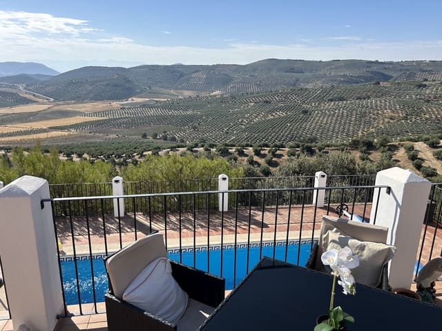 3 bedroom Villa for sale in Alcalá la Real with pool garage - € 315,000 (Ref: 8481364)