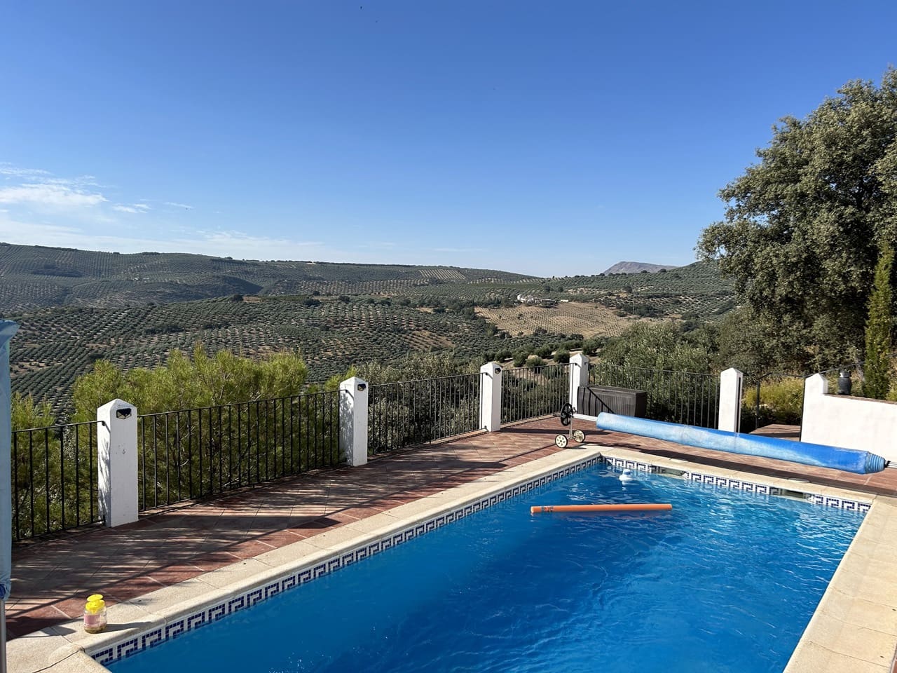 3 soverom Villa til salgs i Alcala la Real med svømmebasseng garasje - € 315 000 (Ref: 8481364)