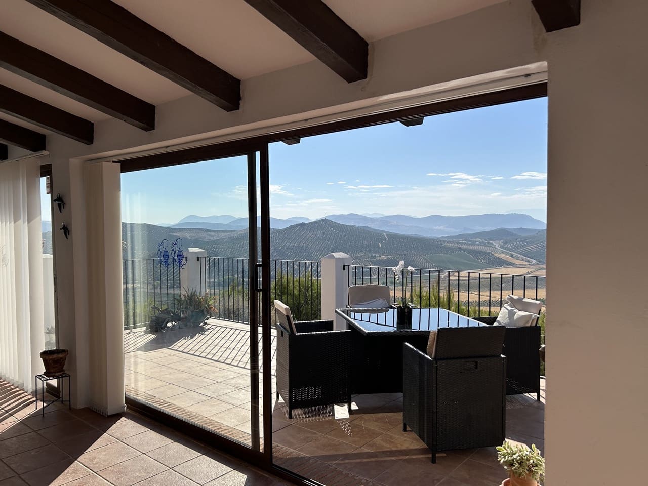 3 soverom Villa til salgs i Alcala la Real med svømmebasseng garasje - € 315 000 (Ref: 8481364)