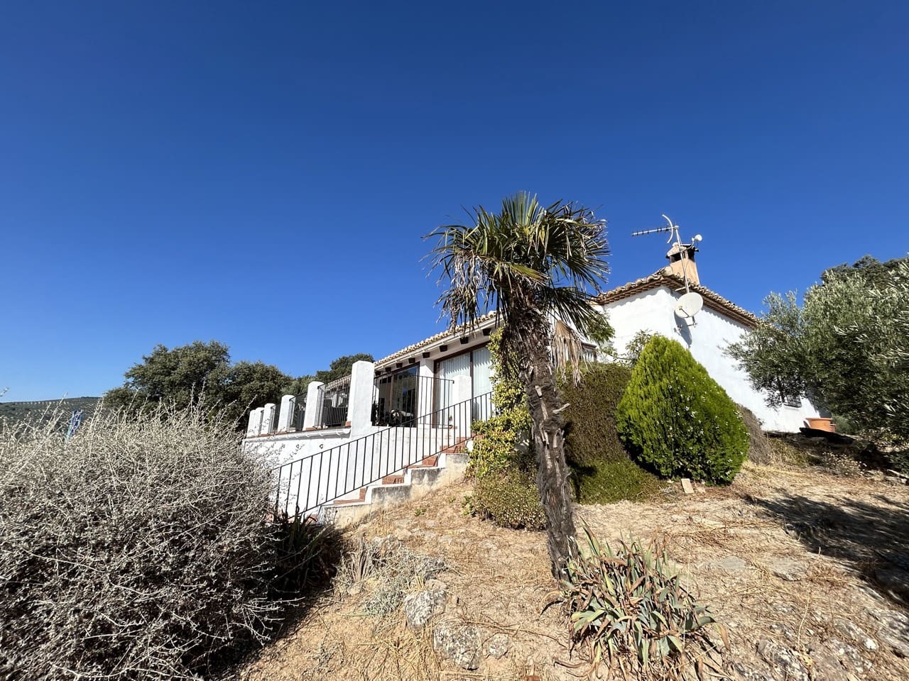 3 soverom Villa til salgs i Alcala la Real med svømmebasseng garasje - € 315 000 (Ref: 8481364)