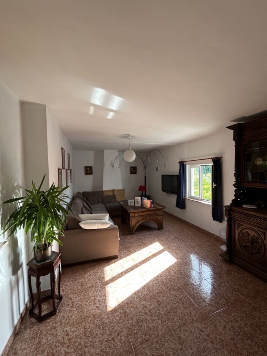 7 soveværelse Finca/Landehus til salg i Montefrio med swimmingpool garage - € 350.000 (Ref: 8493651)