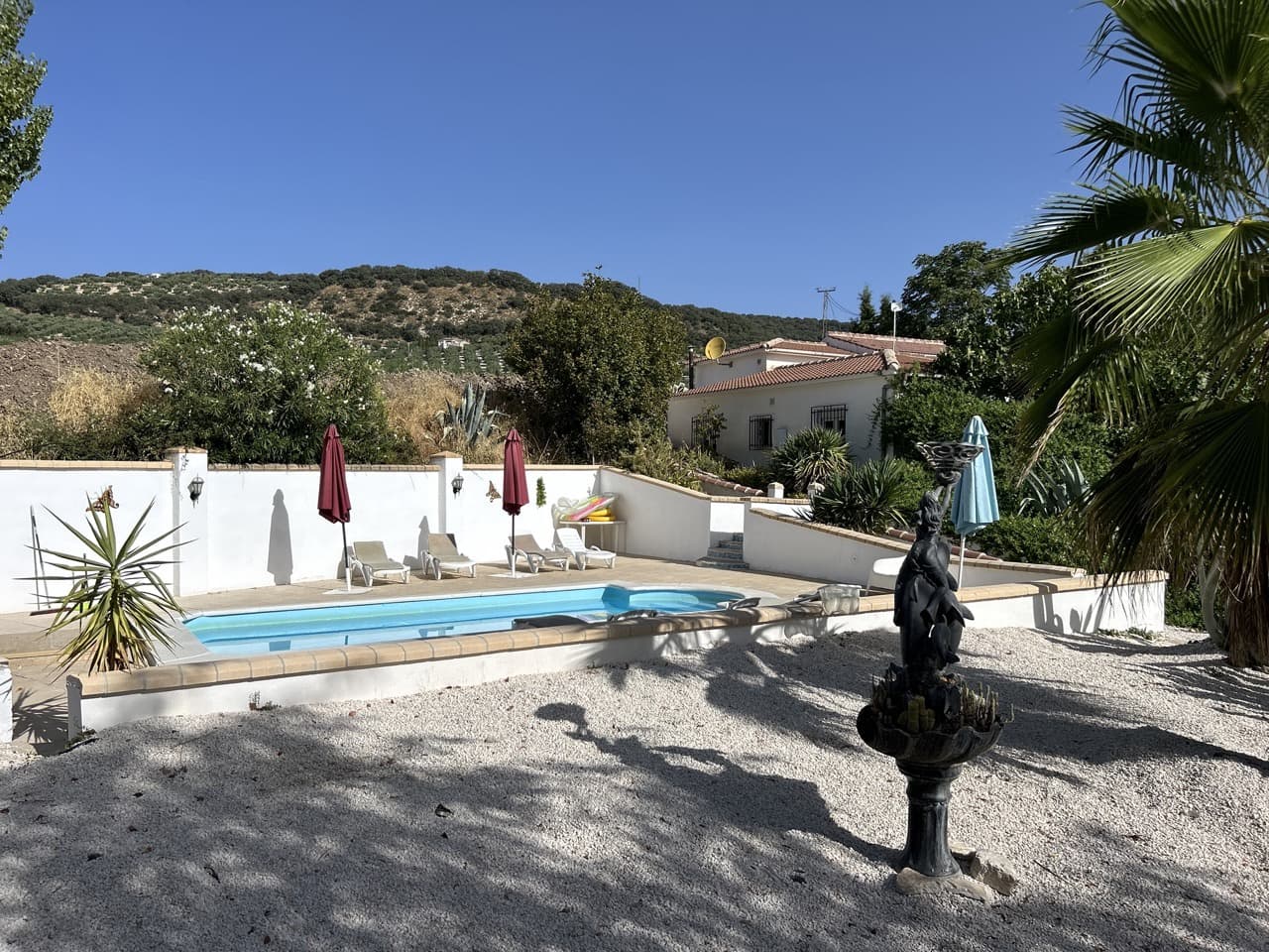 7 soveværelse Finca/Landehus til salg i Montefrio med swimmingpool garage - € 350.000 (Ref: 8493651)