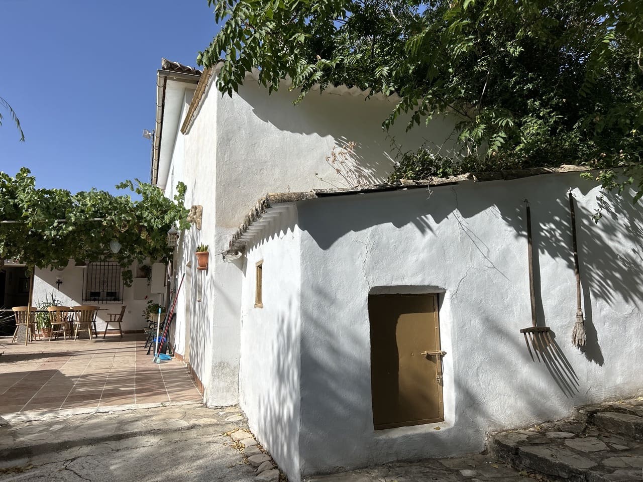 7 soveværelse Finca/Landehus til salg i Montefrio med swimmingpool garage - € 350.000 (Ref: 8493651)