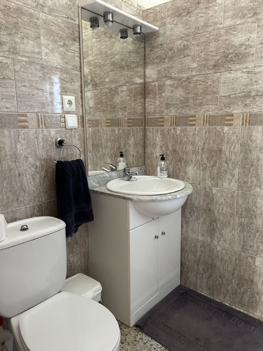 7 soveværelse Finca/Landehus til salg i Montefrio med swimmingpool garage - € 350.000 (Ref: 8493651)