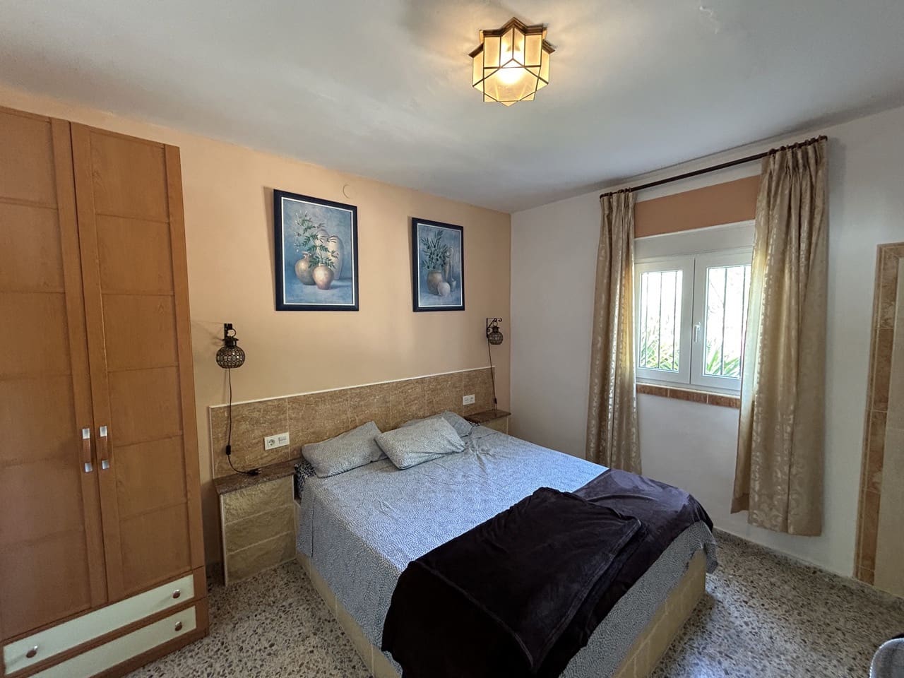 7 soveværelse Finca/Landehus til salg i Montefrio med swimmingpool garage - € 350.000 (Ref: 8493651)