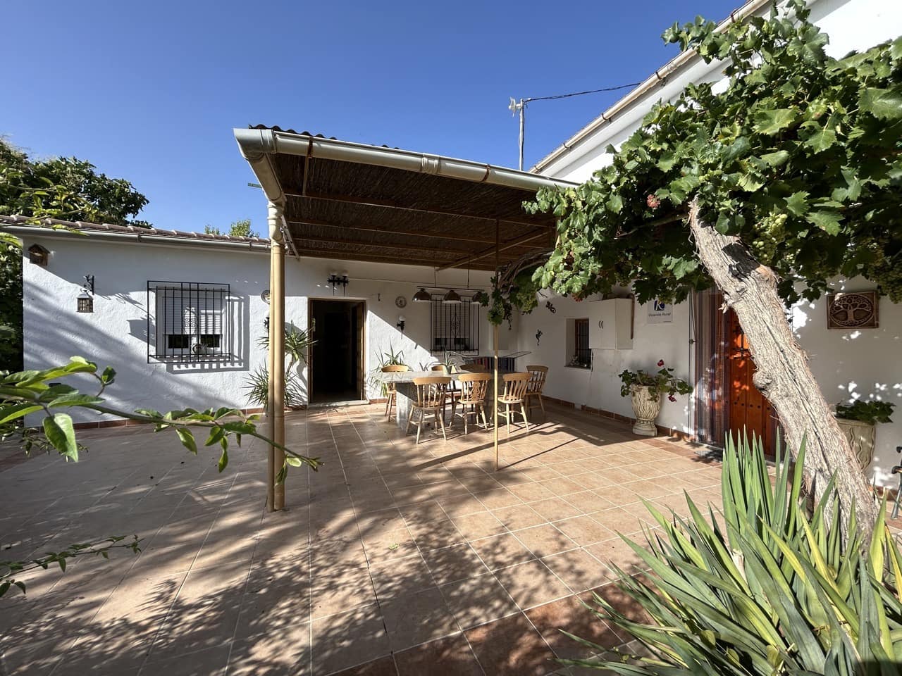 7 soveværelse Finca/Landehus til salg i Montefrio med swimmingpool garage - € 350.000 (Ref: 8493651)