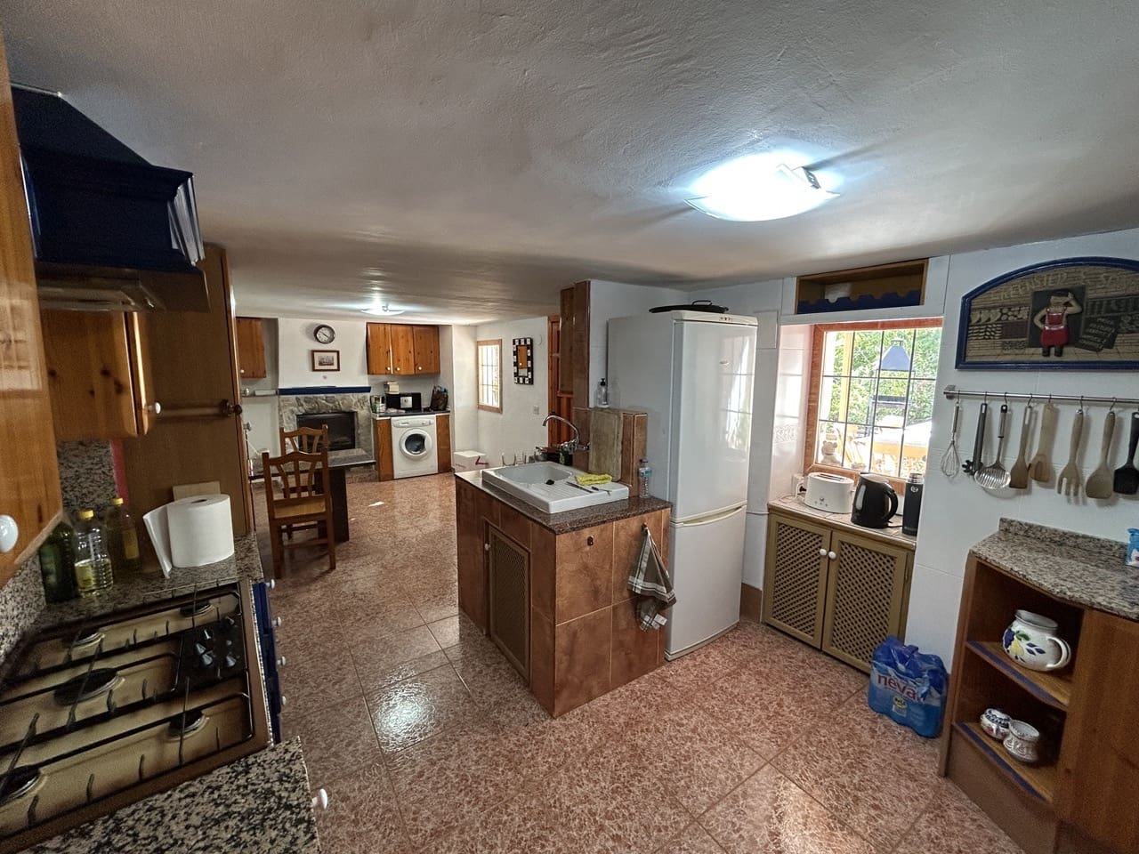 7 soveværelse Finca/Landehus til salg i Montefrio med swimmingpool garage - € 350.000 (Ref: 8493651)